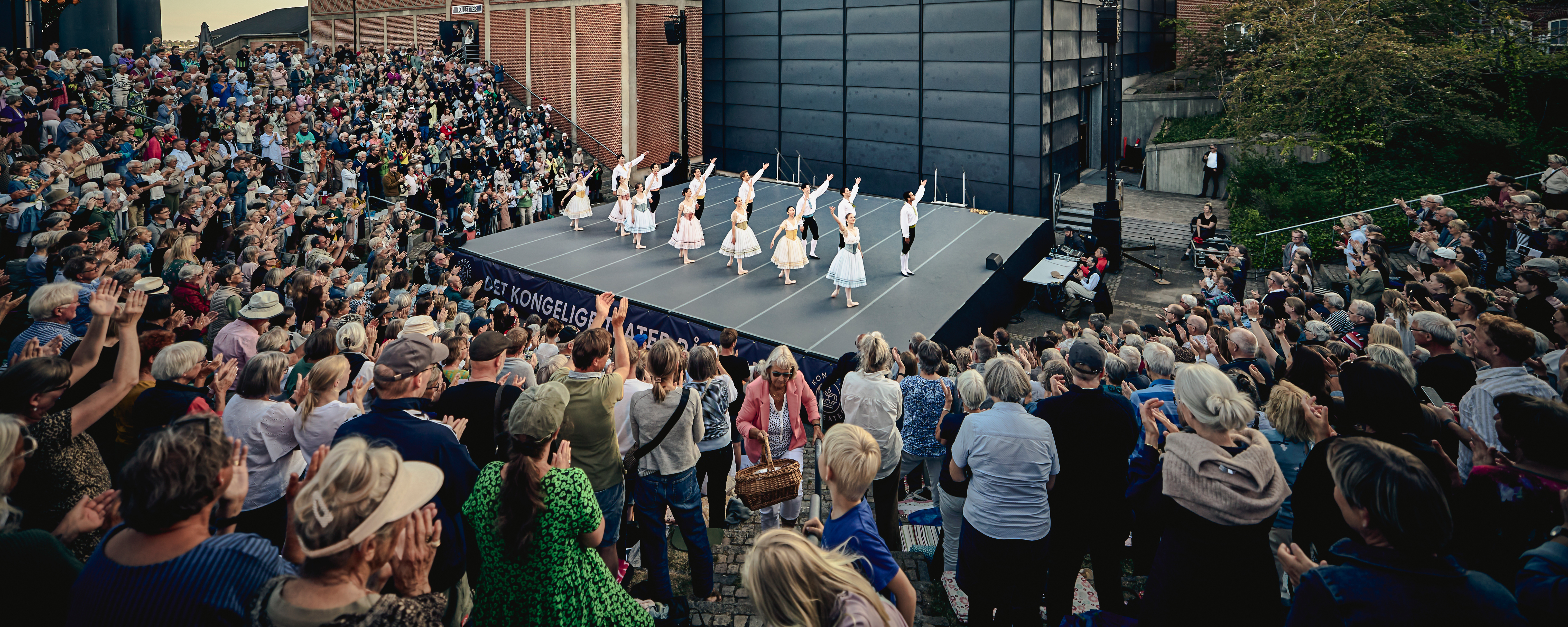Ballet under åben himmel